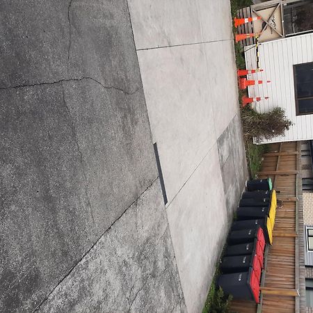 Intrepid Bed & Breakfast Christchurch Bagian luar foto