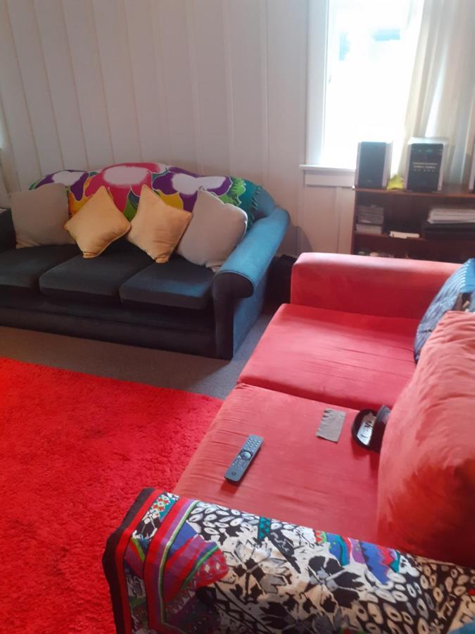 Intrepid Bed & Breakfast Christchurch Bagian luar foto